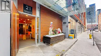 Luxury 2-Storey Loft in Prime Downtown Location. Live in the heart of the city in this sun-drenched...