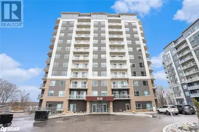 Welcome to this bright and stylish 1-bedroom, 1-bathroom condo located on the 3rd floor of one of Ba...