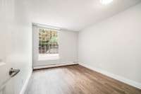 Promotions: To schedule a viewing call: 236-804-0545 The Summit at 1005 Jervis Street in Downtown Va... (image 4)