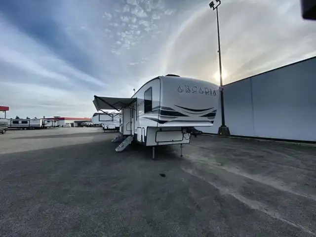 2022 Keystone RV Arcadia 3940LT in Travel Trailers & Campers in Kamloops - Image 2