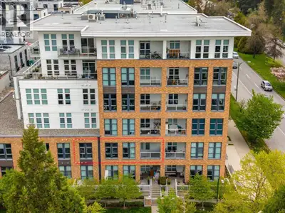 Welcome to Cambria Park by Mosaic - a boutique residence in the heart of Cambie Corridor. Spacious 2...