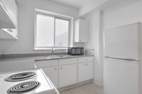 Visitez notre site Web : https://www.capreit.ca/fr/appartements-a-louer/montreal-qc/le-cote-sainte-c... (image 8)