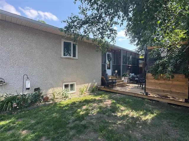 59 Memorial Crescent Brandon, Manitoba63005669012609122
