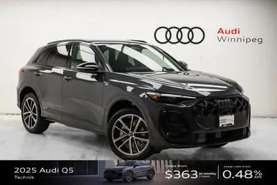 This Audi Q5 boasts a Intercooled Turbo Premium Unleaded I-4 2.0 L/121 engine powering this Automati...