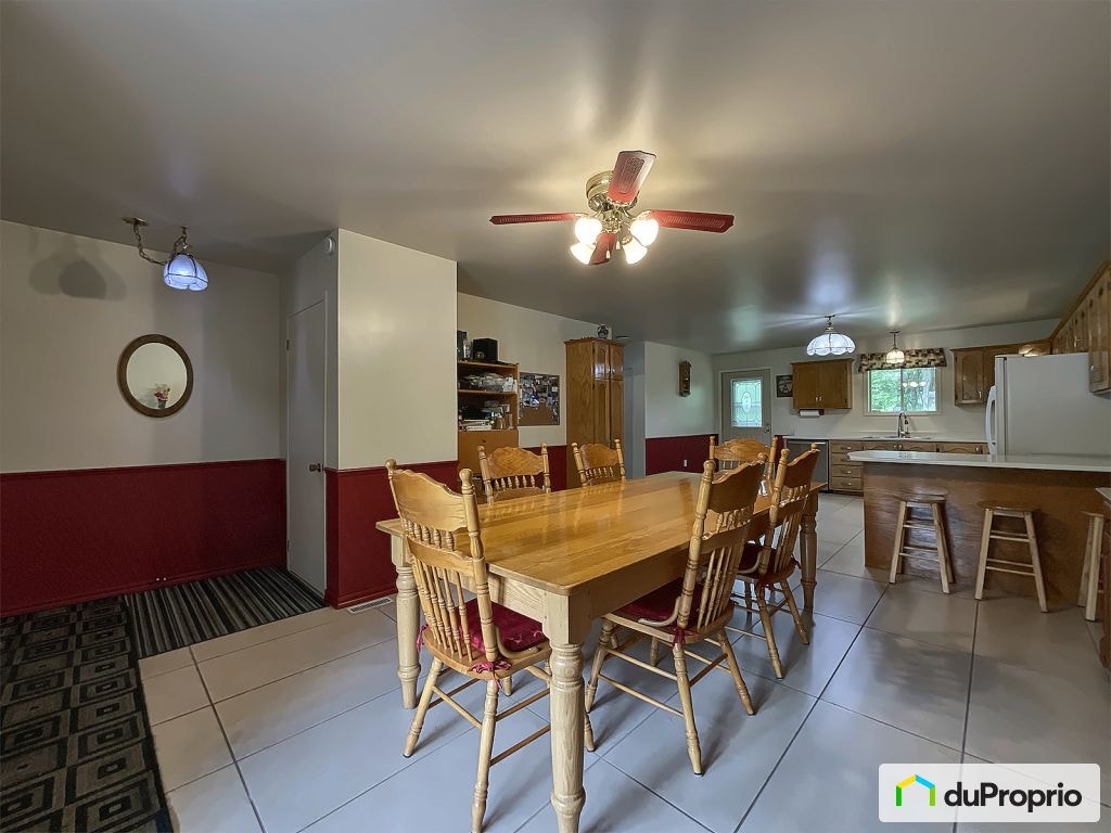 $675,000 - 2 Storey for sale in Granby — photo 2