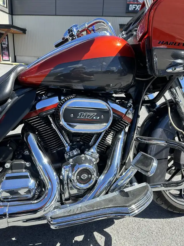 2018 Harley-Davidson FLTRXSE Road Glide CVO / 117 Cubic in in Street, Cruisers & Choppers in Ottawa - Image 4