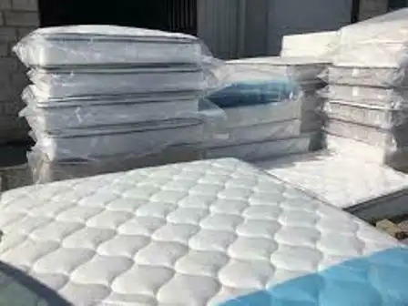 # ENTREPOT MATELAS !! SPÉCIAL LIQUIDATION !! # in Beds & Mattresses in City of Montréal - Image 2