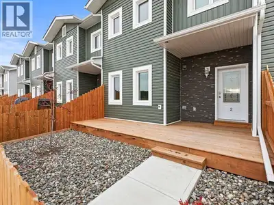 Gorgeous townhome built by Whitewater Homes! End unit, Easterly-facing backyard & holds a 'Super Gre...