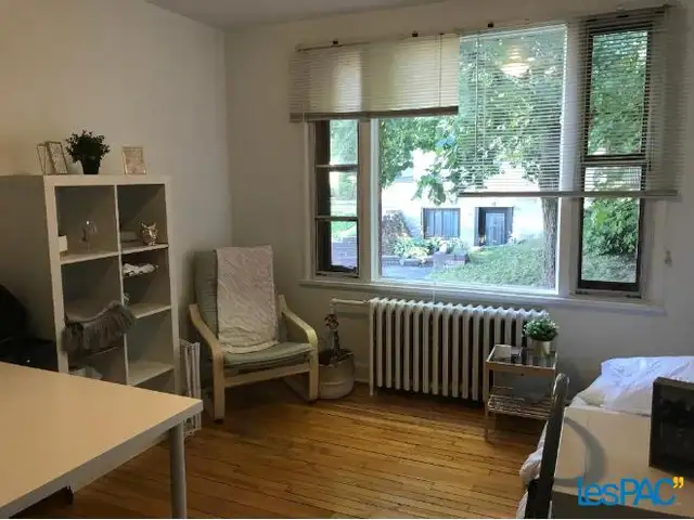 Près Université et Cégep Ste-Foy, St.Lawrence pour étudiant(e)