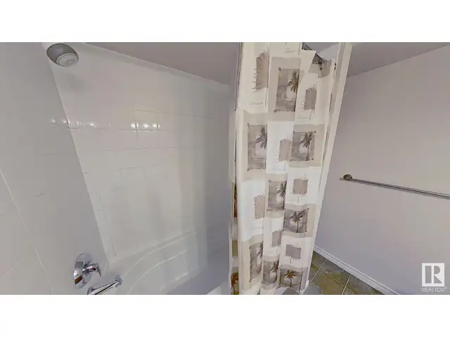 #119 12110 106 AV NW NW Edmonton, Alberta in Condos for Sale in Edmonton - Image 17