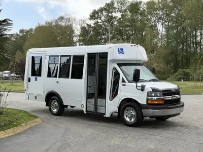 2013 Chevrolet Express 3500 8 Passenger Wheelchair Bus Rikon 5505 Wheelchair Lift Power Doors 3 Poin...