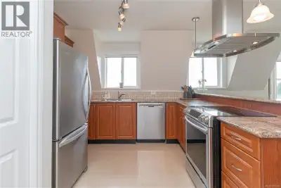 Perched on the TOP FLOOR in sought after Royal Oak, this unique SOUTHWEST FACING CORNER SUITE offers...