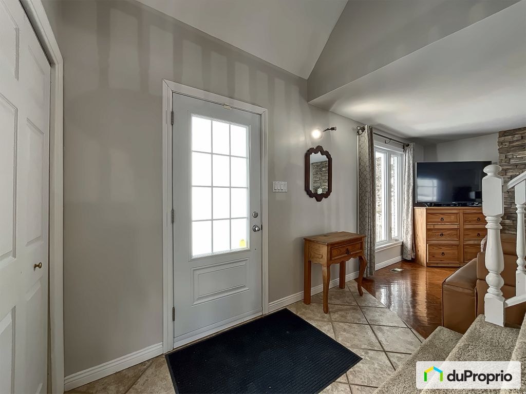 $585,000 - 2 Storey for sale in St-Germain-De-Grantham — photo 3