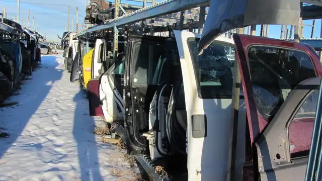 Hundreds of DOORS - Trucks, SUVs - All  Makes - Jasper Auto in Auto Body Parts in Edmonton - Image 5
