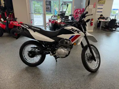 2026 Honda XR150L-White Payments as low as $55 Biweekly OAC! 2026 Honda XR150L White | Bridgewater,...
