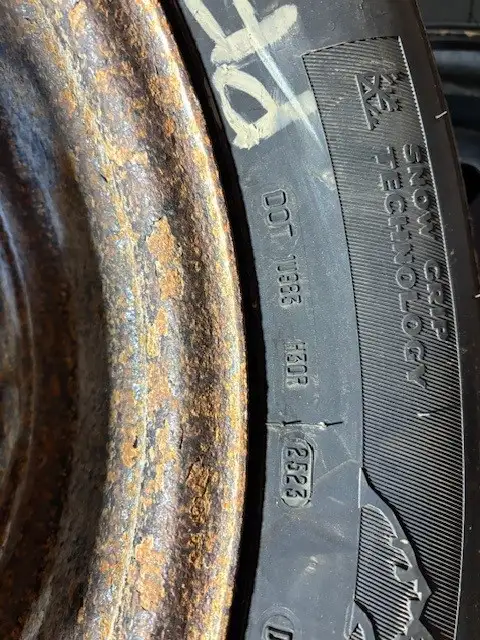 *USED* HERCULES AVALANCHE WINTERS ON HIGHLANDER RIMS 245/60R18 in Tires & Rims in Grand Bend - Image 4