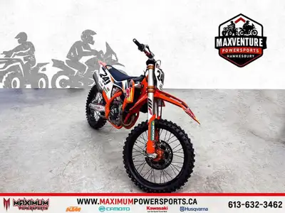 2024 KTM 450 SX-F La KTM 450 SX-F 2024 est une véritable bête de course, conçue pour les pilotes qui...