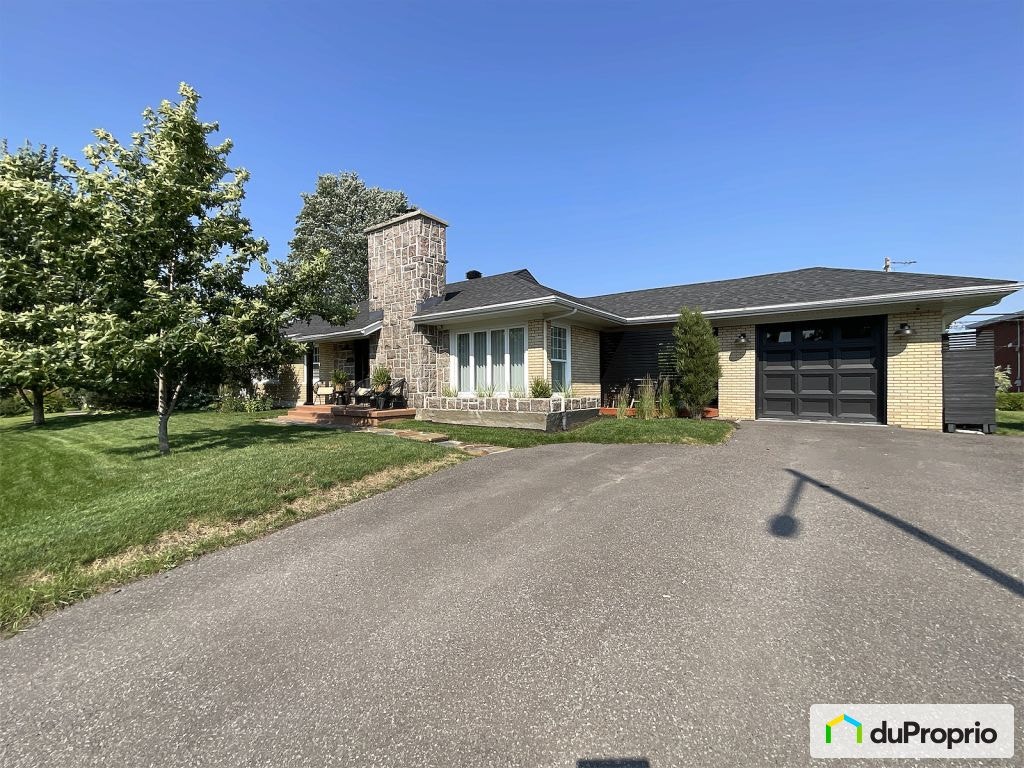 $749,000 - Bungalow for sale in L'Ancienne-Lorette — photo 1