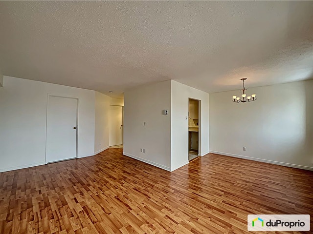 $329,900 - Condominium for sale in Chomedey — photo 2