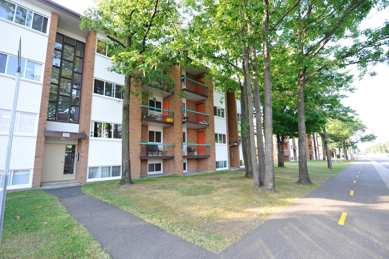 3425 à 3429 Quatre-Bourgeois — photo 3