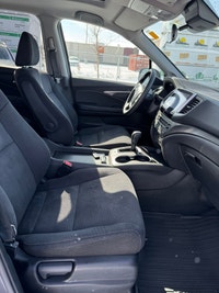 2017 Honda Pilot AWD | No Reported Accidents | 207,541 KM | Set of Tires Heated Seats, Lane Assist,... (image 9)