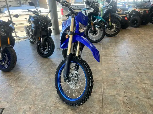 2025 YAMAHA WR250F in Dirt Bikes & Motocross in Saguenay - Image 4