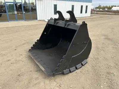 Repainted 66in. clean up bucket, straight bolt on edge 250 series WBM Weldco Beales Located in Lloyd...