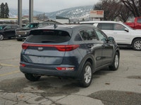 2017 Kia Sportage LX AWD Reliable, versatile, and ready for any season this 2017 Kia Sportage LX AWD... (image 4)