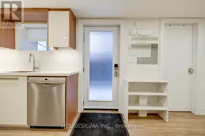 LOWER - 274 ROXTON ROAD Toronto (Palmerston-Little Italy), Ontar