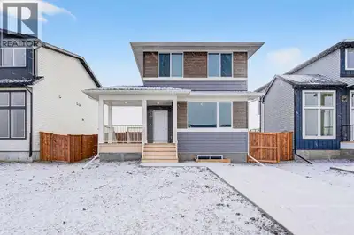 This brand new, legally suited two-storey home in the growing community of Malloy Landing is a smart...