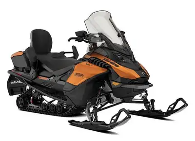 Ski-Doo GRAND TOURING LE w/ PLATINUM Pkg 900 ACE Turbo Touch 2025 L’expérience ultime sur sentier po...