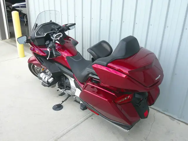 2018 Honda GOLDWING TOUR 1800 ABS Biweekly $125 OAC  in Sport Touring in Edmonton - Image 6