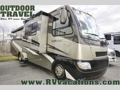 Thor Motor Coach Serrano Class A Diesel Motor Home w/Rear Queen Bed w/Shirt Closet & Wardrobe, Bath...