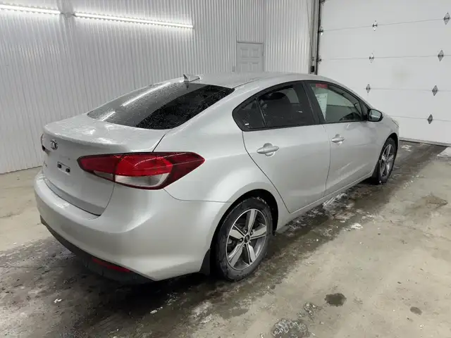 KIA Forte LX 2018 a vendre in Cars & Trucks in Shawinigan - Image 7