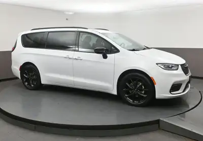 Apple Carplay, Climate control, Remote start, Push button start! Kijiji Engine: V6 Cylinder Engine 3...