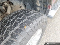 SINGLE-DISC REMOTE CD PLAYER,FRONT & REAR ALL-WEATHER FLOOR MATS,3.92 REAR AXLE RATIO,BIG HORN LEVEL... (image 9)