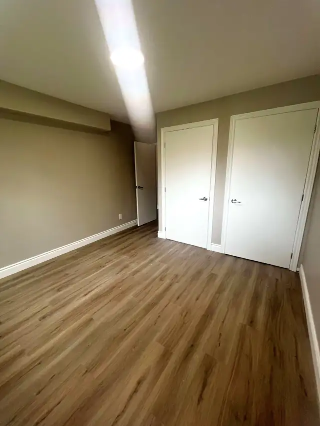 1 Month Free | Renovated 1-Bedroom | In-Suite Laundry | Balcony in Long Term Rentals in Sarnia - Image 13