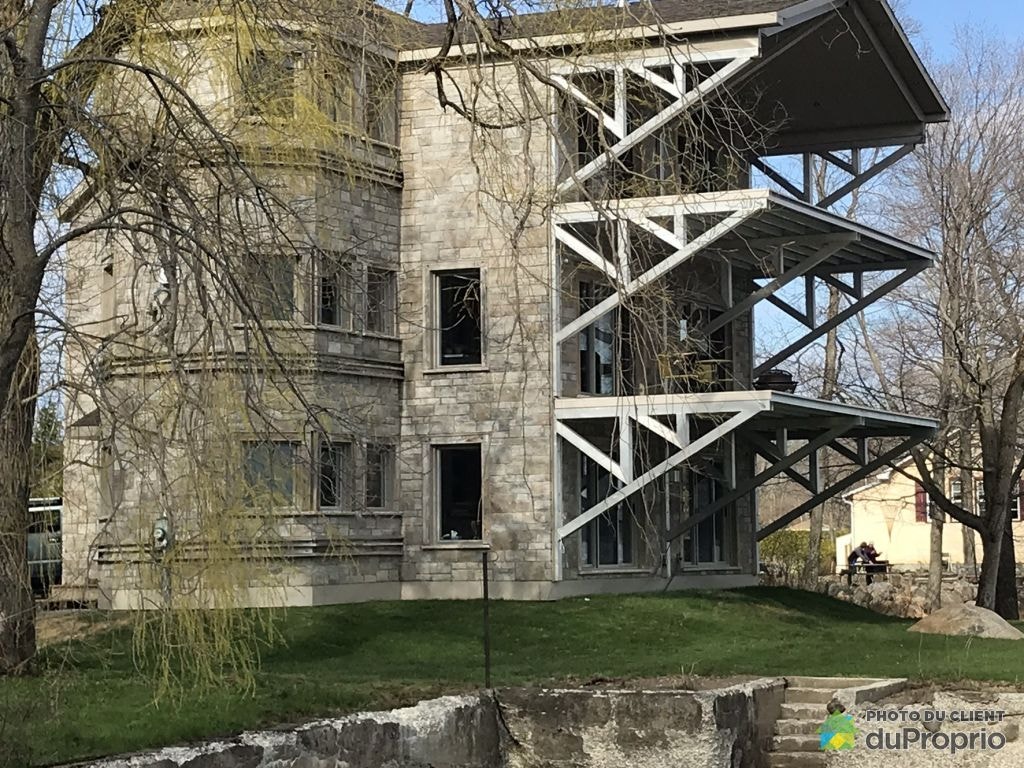 $1,225,000 - 2 Storey for sale in St-Augustin-De-Desmaures — photo 1