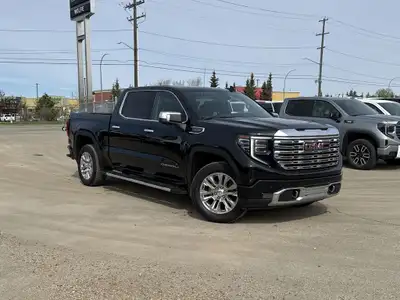 AMVIC Licensed Dealer * Rear Camera Mirror * Head-Up Display * Adaptive Cruise * Power Sunroof * Chr...
