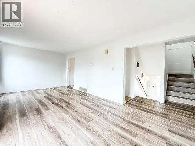 18-20 HARPER STREET Faro, Yukon in Houses for Sale in Whitehorse - Image 7