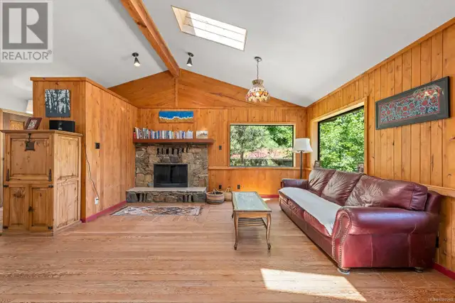 9900 Greenhill Rd Denman Island, British Columbia in Houses for Sale in Comox / Courtenay / Cumberland - Image 6