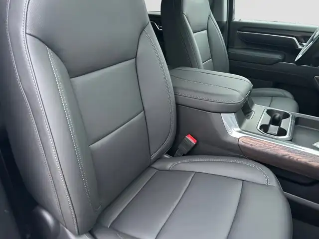 2026 GMC Sierra 2500HD SLT in Cars & Trucks in Regina - Image 13