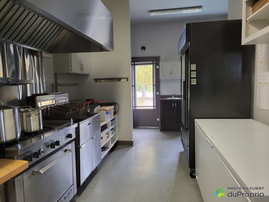 $399,000 - 2 Storey for sale in St-Alban — photo 2