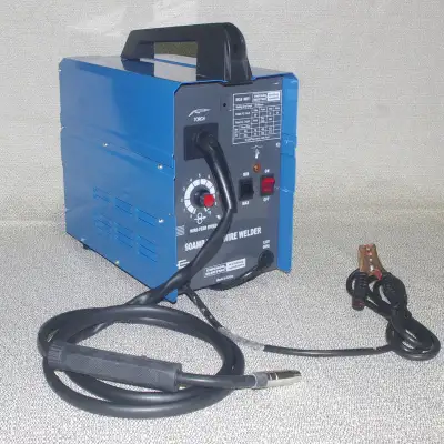 NEW BLUE VIPER MIG 100 WELDER cETLus Approved ! 110V 60 HZ 20A RATED OUTPUT 60A 20% 13.4 V 27 VAC MA...