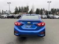 Only 51,912 KM. This 2017 Chevrolet Cruze is the kind of find smart Island commuters wait for. Compa... (image 4)