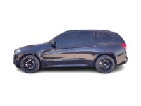 Engine: 8 Cylinder Engine 4.4L L/100Km City: 16.6 L/100Km Hwy: 12.1 Safety Equipment ABS And Driveli... (image 4)
