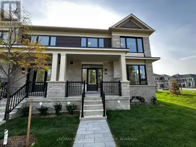 Brand new never lived freehold townhome by Fernbrook Homes in the Hygge community. Rear lane layout...