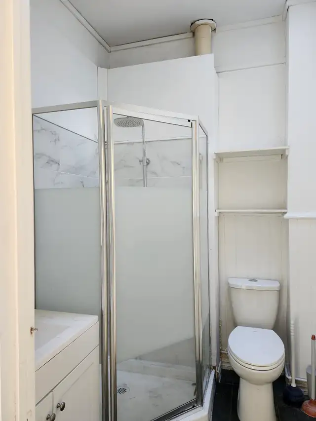 131 Duke St #4 - 3BR Uptown, Top Floor, New Renovation in Long Term Rentals in Saint John - Image 11