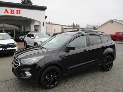 This 2018 Ford Escape SE FWD is a well-equipped, fuel-efficient SUV thats perfect for commuting or f...