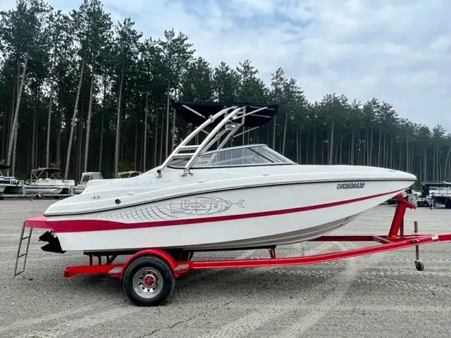 2010 19' RINKER MTX BOWRIDER WAKEBOARD BOAT in Powerboats & Motorboats in Peterborough - Image 3